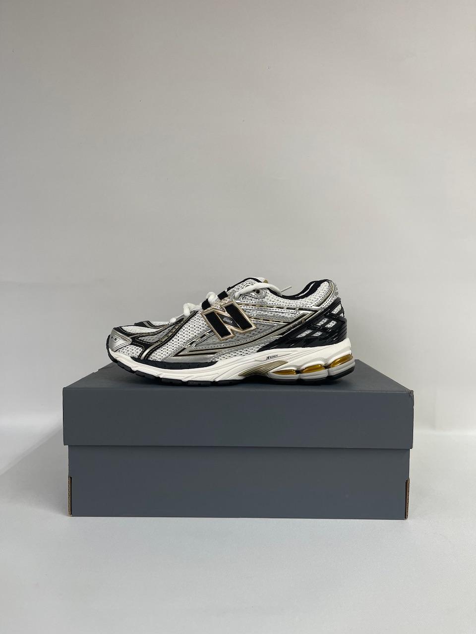 New Balance 1906R White Mettalic Gold Men’s
