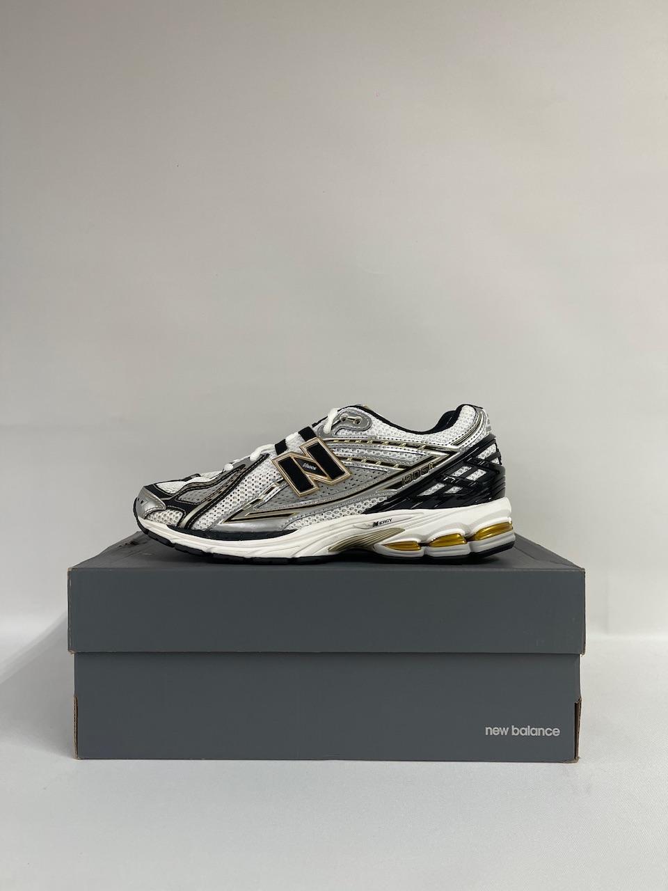New Balance 1906R White Mettalic Gold Men’s