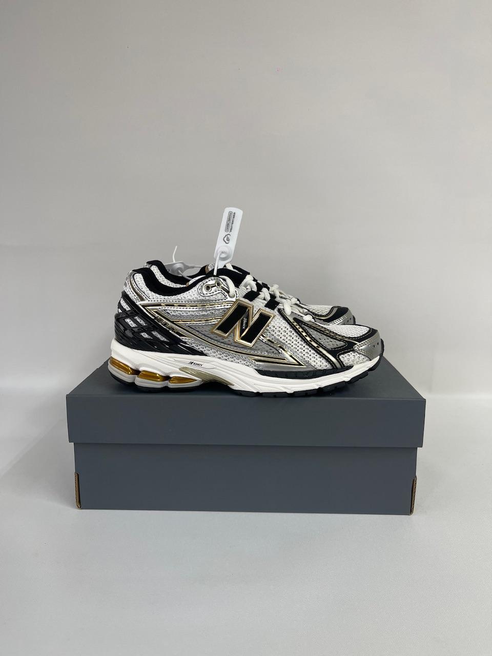 New Balance 1906R White Mettalic Gold Men’s